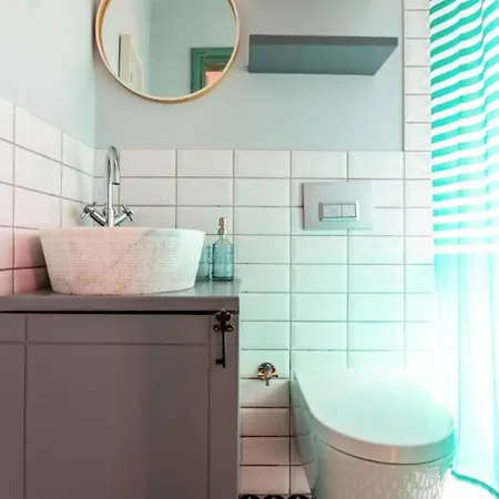 Charming Bright Rustic 2bd2bath Balat Pad! #349 * İstanbul