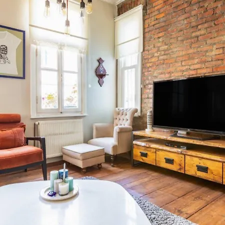 Charming Bright Rustic 2bd2bath Balat Pad! #349 *