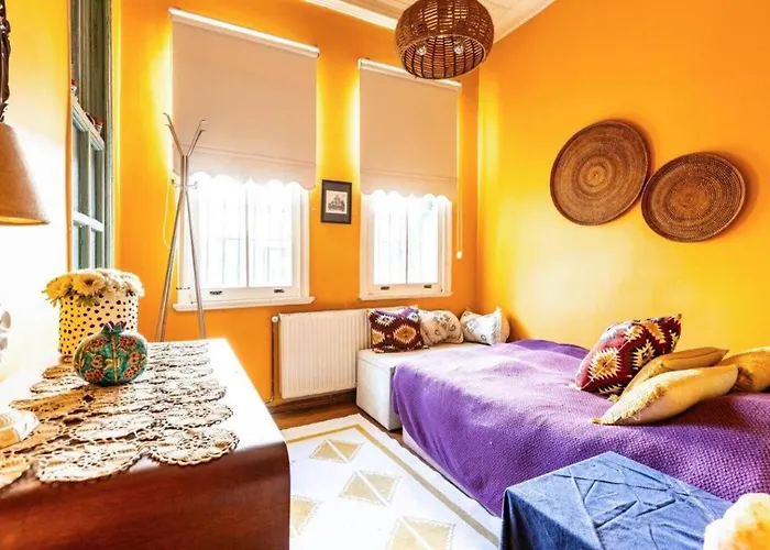 בית נופש Charming Bright Rustic 2bd2bath Balat Pad! #349