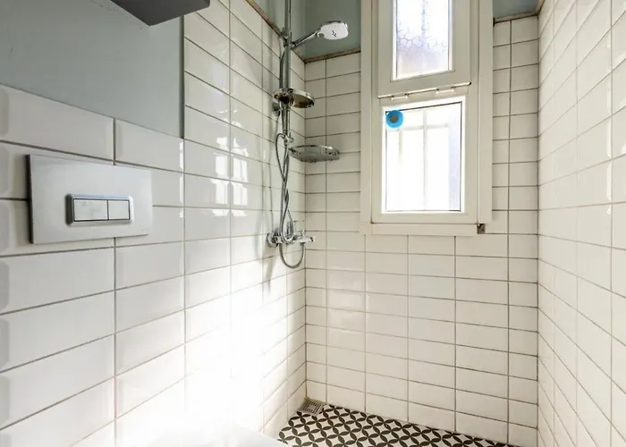 Charming Bright Rustic 2bd2bath Balat Pad! #349 איסטמבול