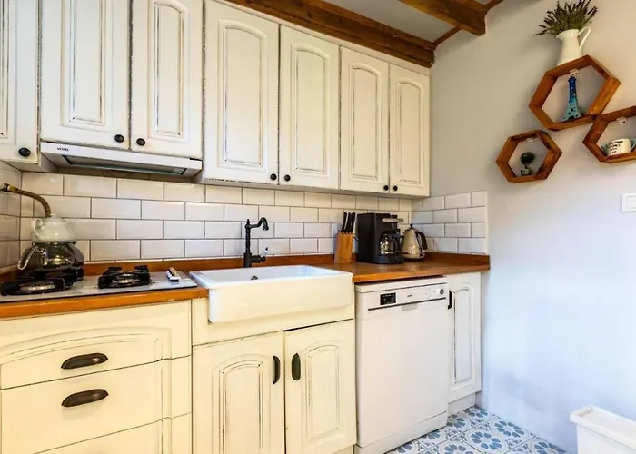 Charming Bright Rustic 2bd2bath Balat Pad! #349 איסטמבול