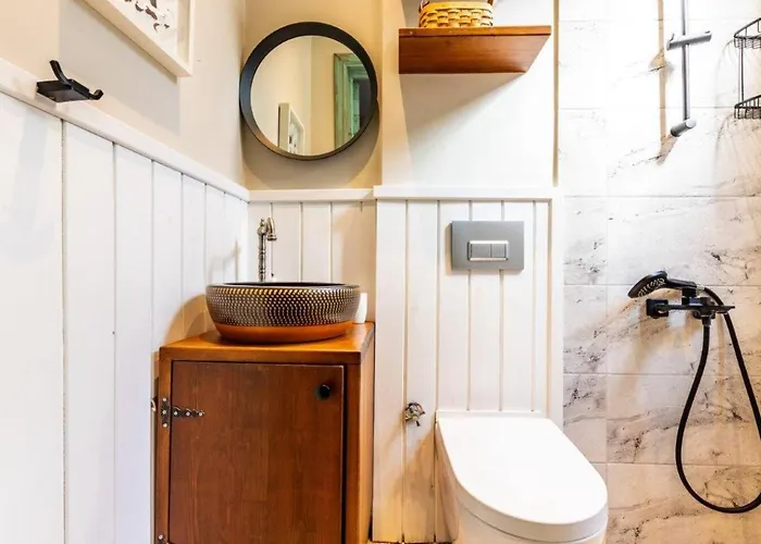 בית נופש Charming Bright Rustic 2bd2bath Balat Pad! #349