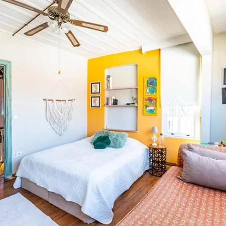 펜션 Charming Bright Rustic 2bd2bath Balat Pad! #349 이스탄불